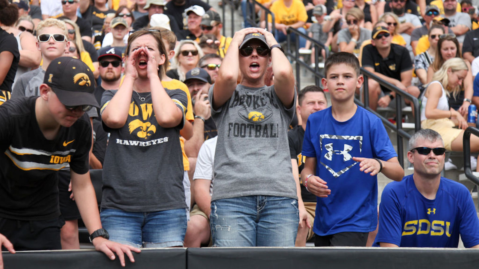 iowa and south dakota state fans