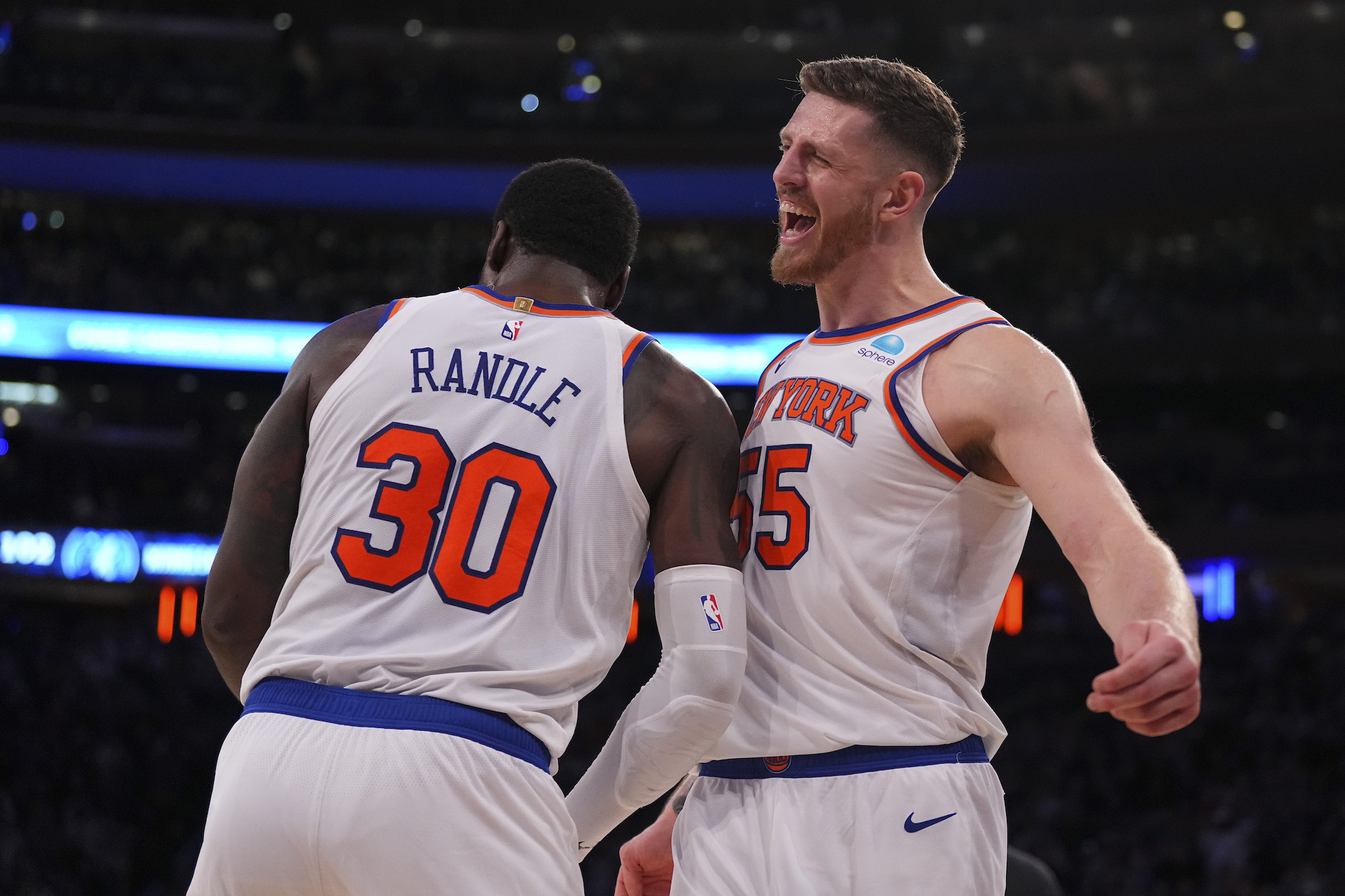 Isaiah Hartenstein celebrates with Julius Randle